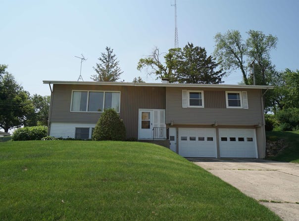 424 W Columbia, STOCKTON, IL 61085