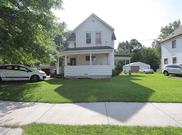 801 Academy Street, Elroy, WI 53929