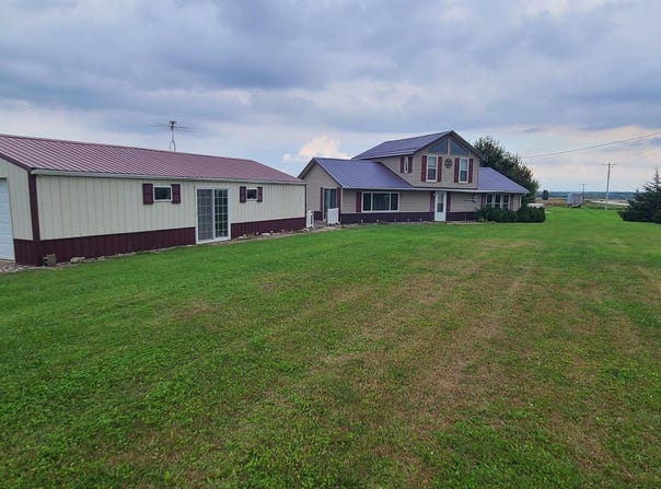 27448 52 Highway, Guttenberg, IA 52052