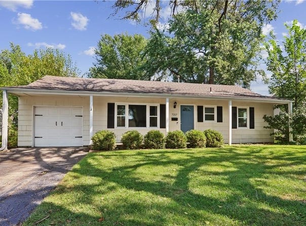 7217 Dearborn Street, Overland Park, KS 66204