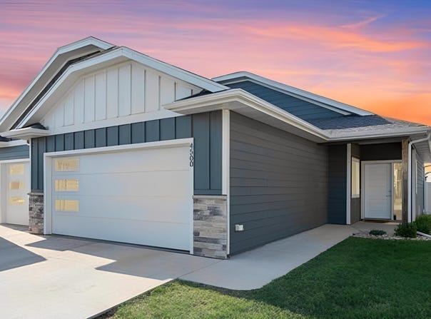 4500 E Leubecher Pl, Sioux Falls, SD 57108