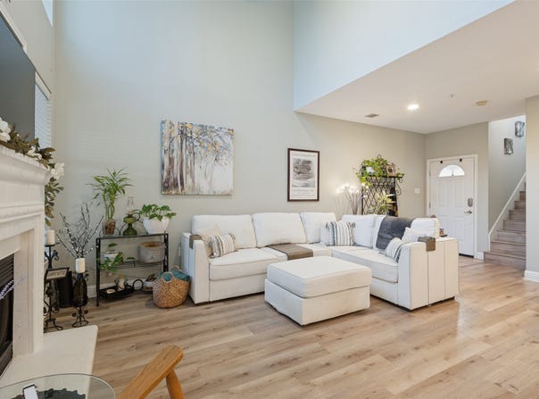 604 Jamboree Way, Euless, TX 76039