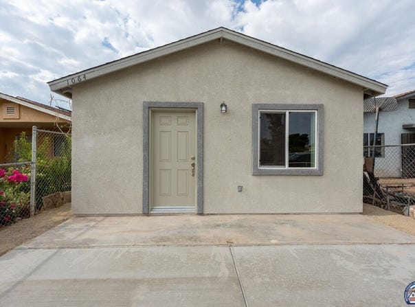 1064 Ea B St, Brawley, CA 92227