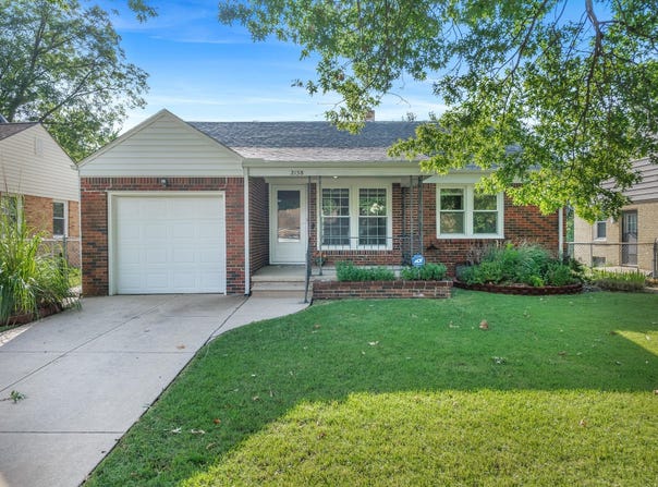 2158 S Elpyco Ave, Wichita, KS 67218