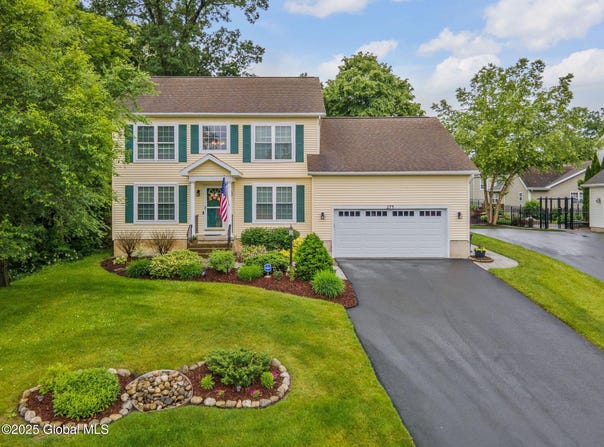 274 Woodlawn Avenue, Albany, NY 12208