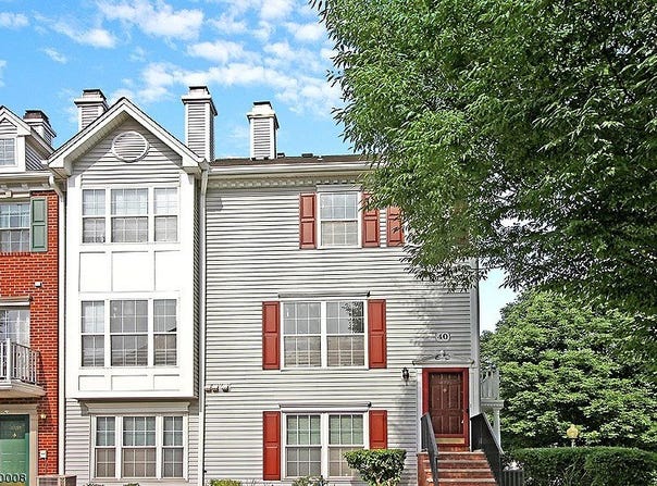4006 Riddle Ct, Bridgewater Twp., NJ 08807-5558