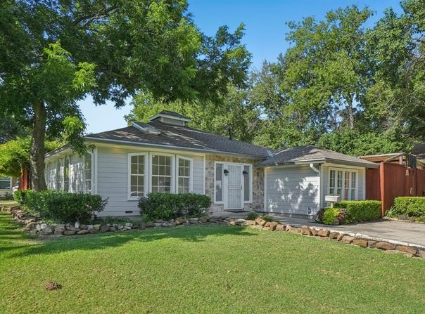 7101 Brazos Avenue, Fort Worth, TX 76116