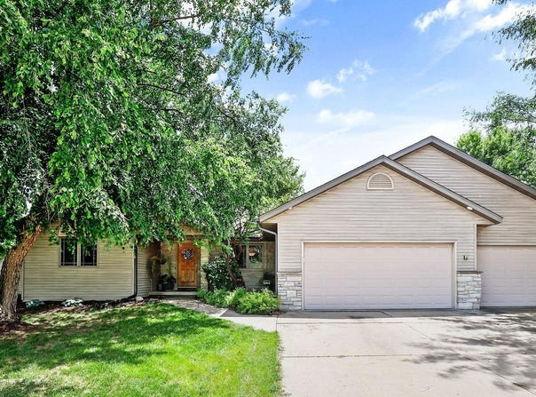 705 Forest Edge Drive, Mazomanie, WI 53560