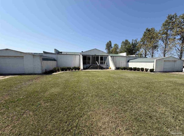 235 Burlington St, Atmore, AL 36502