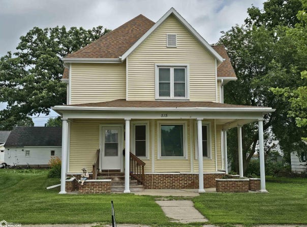 515 2nd Avenue, Ackley, IA 50601