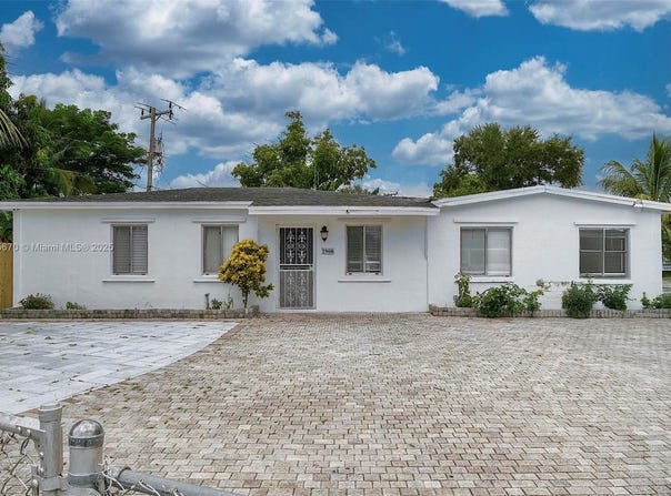 2900 NW 164th St, Miami Gardens, FL 33054