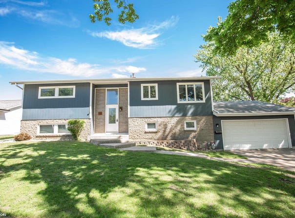 711 E Chubb Street, Algona, IA 50511