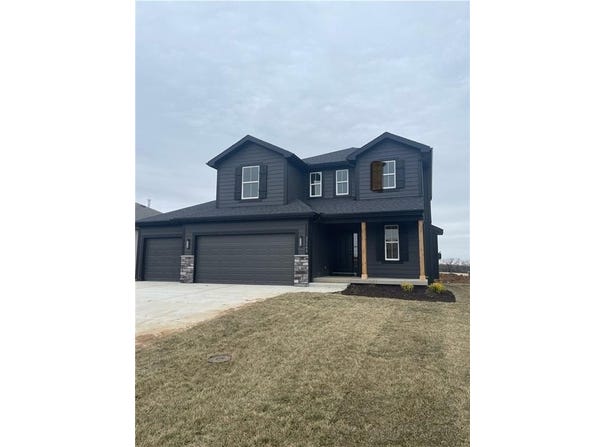 25271 W 149th Terrace, Olathe, KS 66061