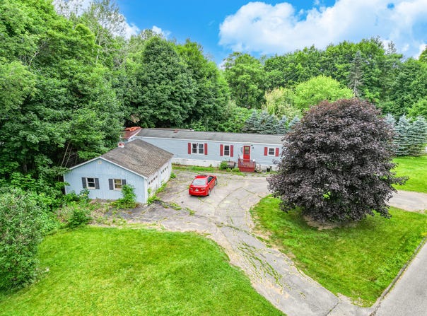277 Detroit Avenue, Pittsfield, ME 04967