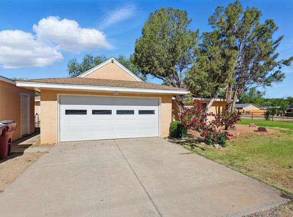 1595 W BOSQUE Loop, Bosque Farms, NM 87068