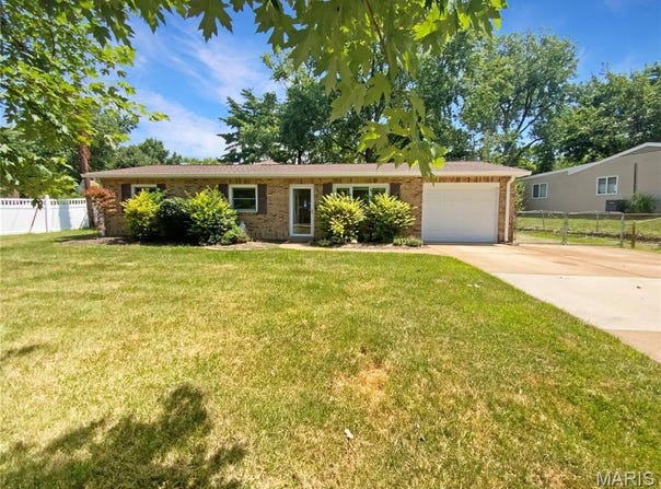 248 Ramsey Lane, Ballwin, MO 63021