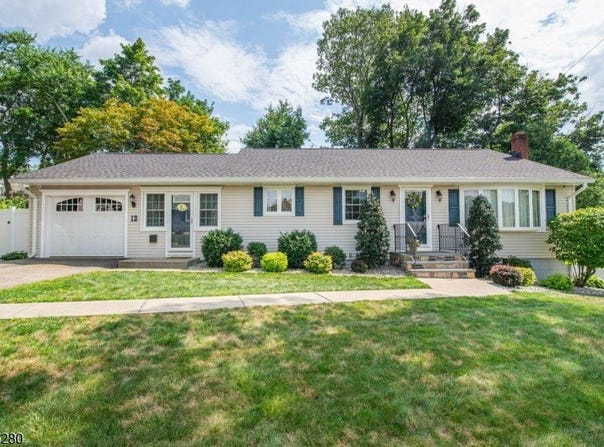 12 Carolyn Way, Netcong Boro, NJ 07857-1440