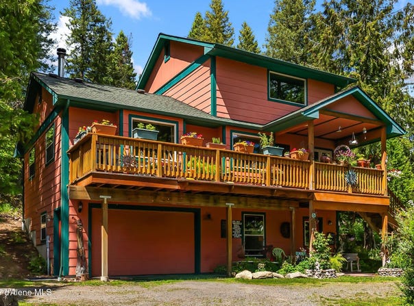 561 Geenen Rd, Cocolalla, ID 83813