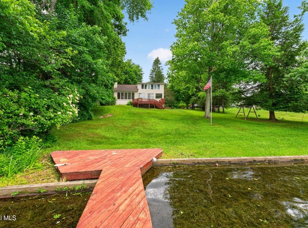 43 Lakeview Drive, Chatham, NY 12184