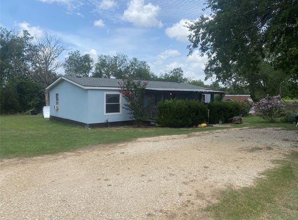 609 Gravel Pit RD, Taylor, TX 76574
