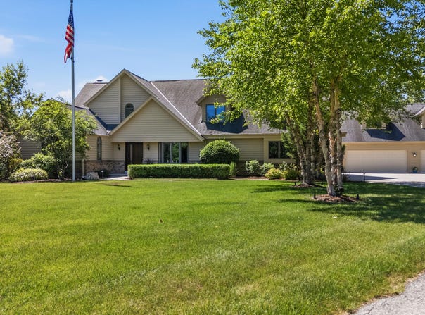 5989 Golf Ct, West Bend, WI 53095