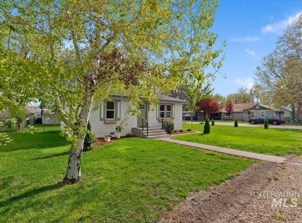 424 8th St N, Nampa, ID 83687-6734