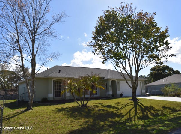 938 Commerce Road SE, Palm Bay, FL 32909