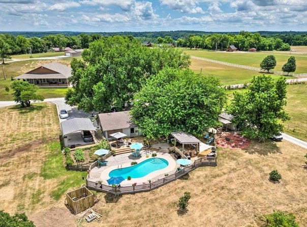 25399 S 663 Road, Grove, OK 74344