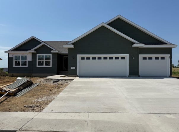 4522 Sonoma Drive, Cedar Falls, IA 50613