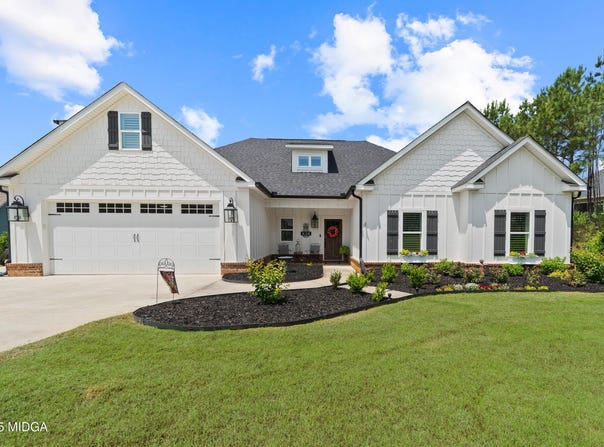 656 Whispering Pines Drive, Macon, GA 31211
