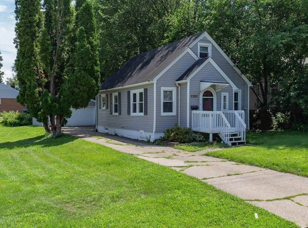 2205 39TH Street, Rock Island, IL 61201