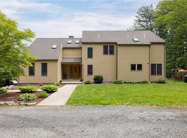 71 Phillips Lane, Glocester, RI 02814