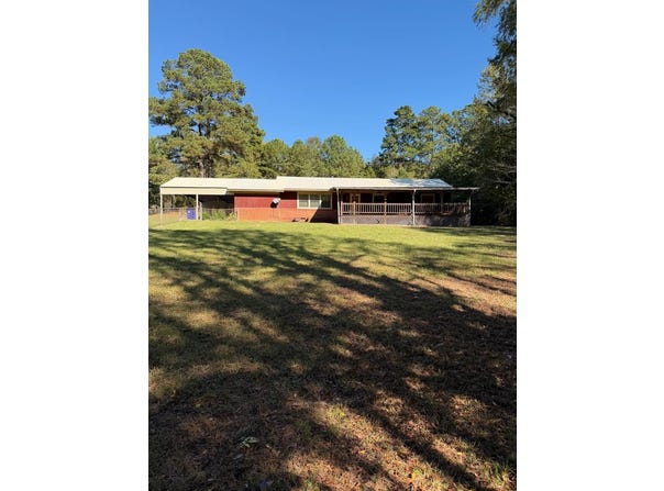 1400 N Main St, Linden, TX 75563
