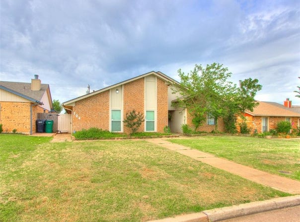 704 NW 137th Street, Edmond, OK 73013
