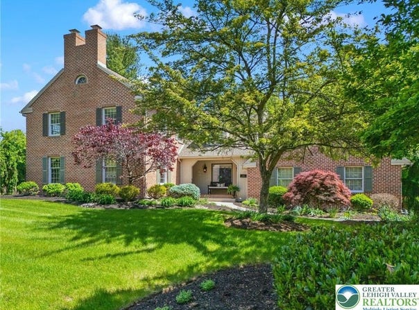 3045 Sheffield Drive, Lower Macungie Twp, PA 18049