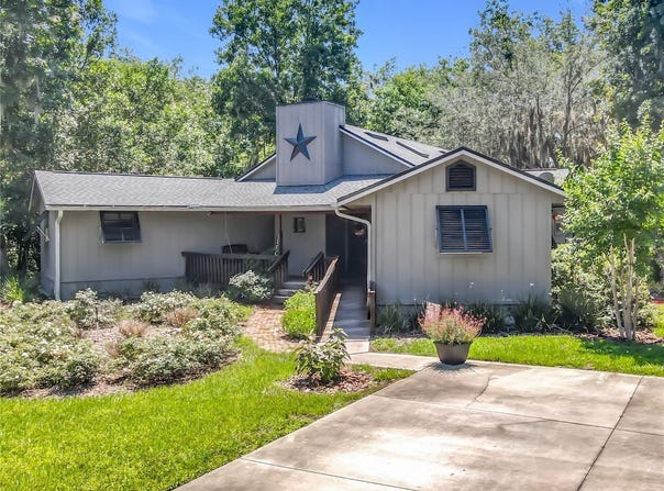 43809 SUNSET DR, PAISLEY, FL 32767