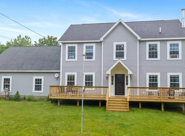 32 Nickerson Road, Searsport, ME 04974