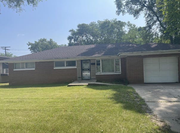 2009 Chase Street, Gary, IN 46404