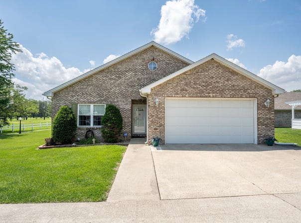 5584 Sandy Creek Drive N, Seymour, IN 47274