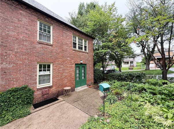 410 Sulgrave Rd., Mt Washington, PA 15211