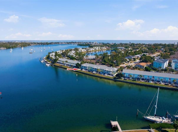 3783 Pompano, Saint Petersburg, FL 33705