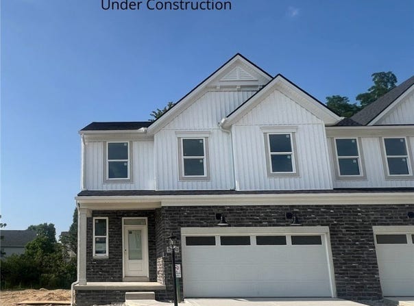 2090 Glenmont Drive, Brunswick, OH 44212
