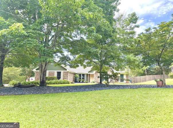 100 Huntcliff, Lagrange, GA 30240