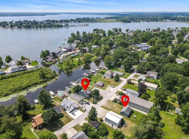 11621 N Elm Grove Drive, Syracuse, IN 46567-8507