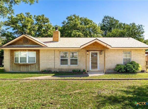 21 N CR 235, Gonzales, TX 78629