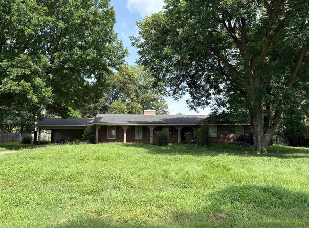 123 East Drive, Osceola, AR 72370