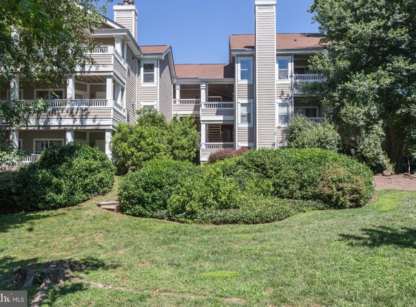 14321 CLIMBING ROSE Way, CENTREVILLE, VA 20121