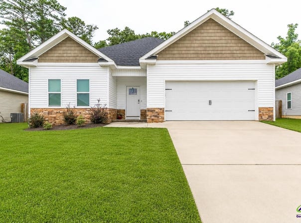 105 Garrett Lane, Bonaire, GA 31005