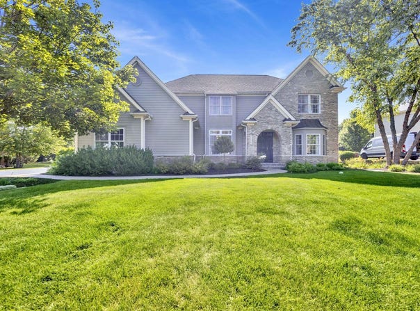 7270 Bannockburn Circle, Lakewood, IL 60014