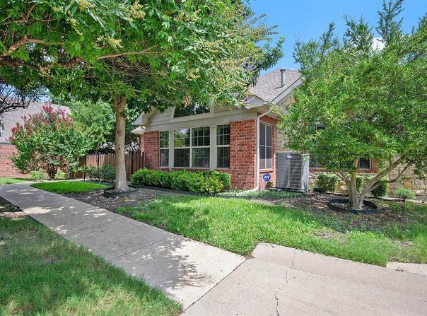 3120 Camellia Rose Drive, Fort Worth, TX 76116